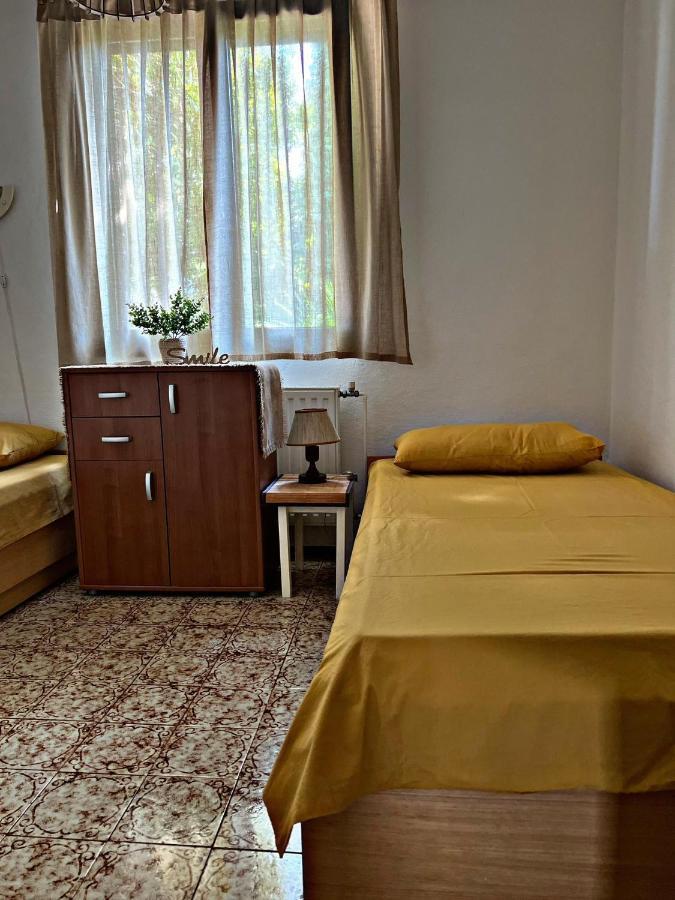 Apartment Villa Angelina, 70M From The Beach, Free Parking Novigrad Istria Eksteriør billede